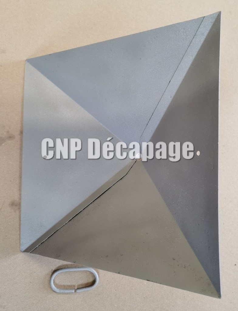 Couvercle de la lampe après décapage