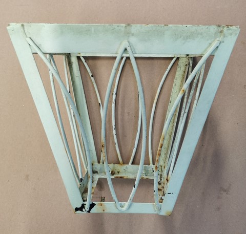 Lampe d'extérieur avant décapage